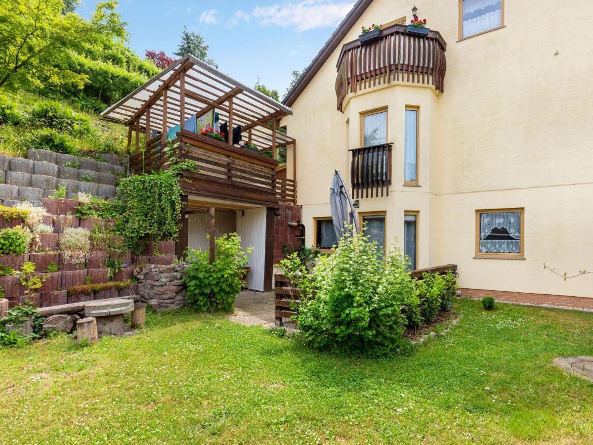 Appartement In With Pool In The Garden